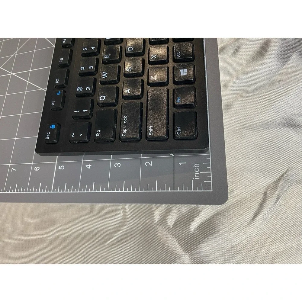 Dell KB216b USB Wired Keyboard Black Slim Quiet Keys for PC/Laptop Tested/works